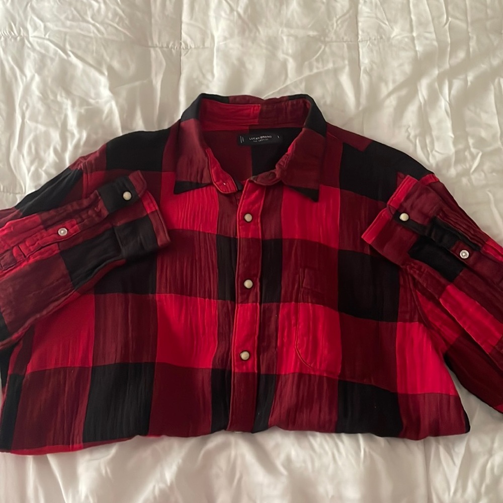 Black and red buffalo check mens button up.